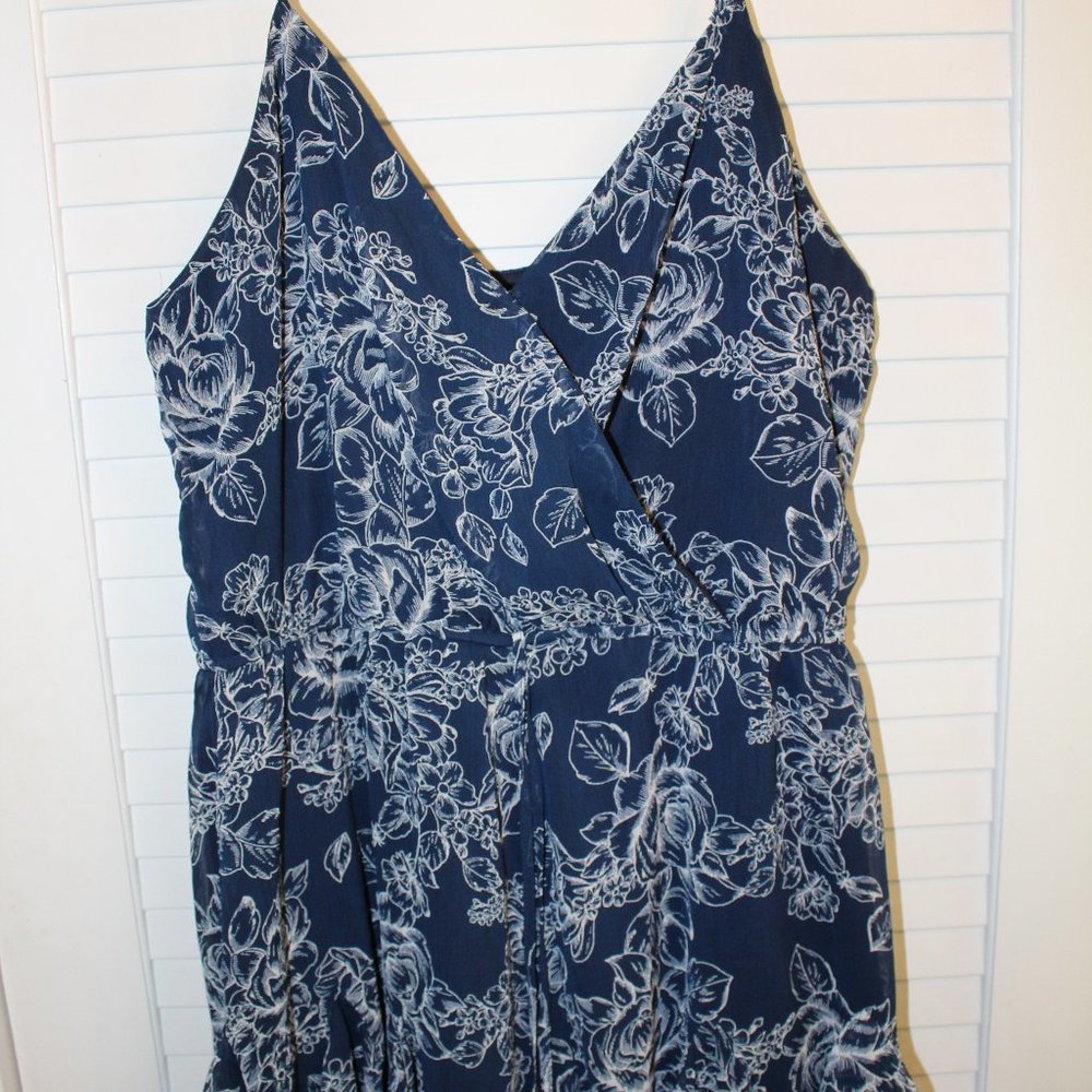 Floral Navy Blue Spaghetti Strap Romper